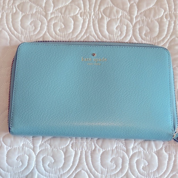 Kate Spade Tiffany Blue Grand Travel Wallet - Picture 1 of 7